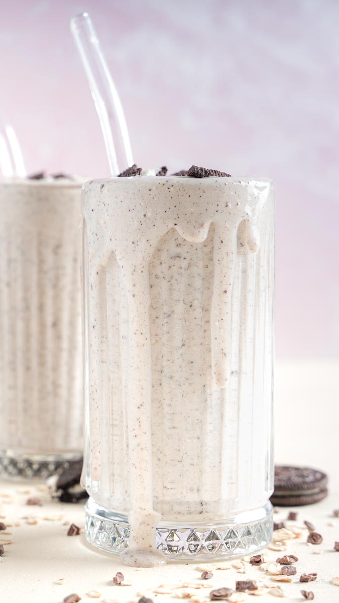 How To Make An Oreo Milkshake Without Ice Cream In Minutes The Addy Bean