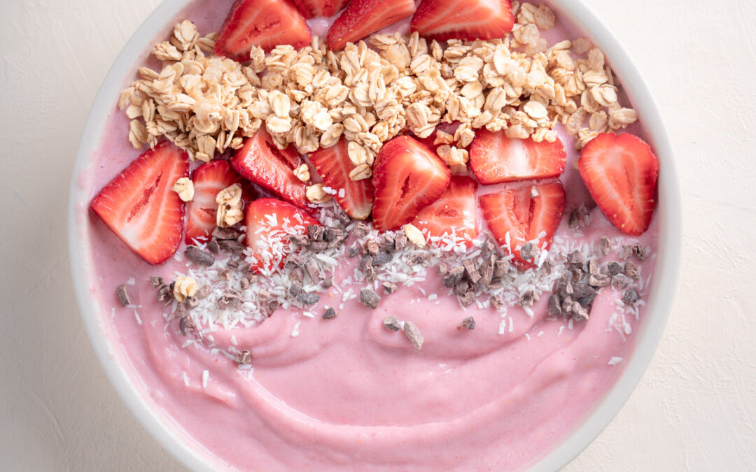 How To Make A Thick Strawberry Smoothie Bowl with No Banana