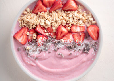 How To Make A Thick Strawberry Smoothie Bowl with No Banana