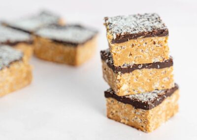 Healthy No Bake Chocolate Peanut Butter Crunch Bars Recipe